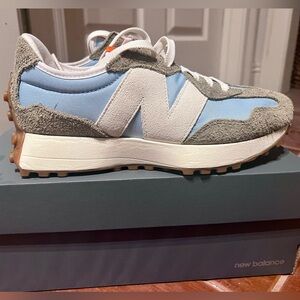 New Balance 327